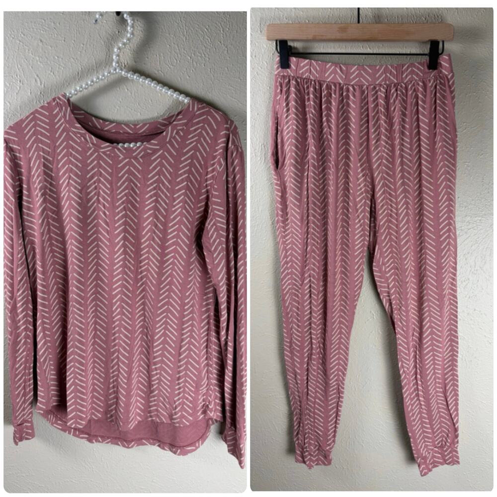 Kyte Baby Women’s Bamboo Pajama Set Size Small Pink Patterned Matching Top Pants